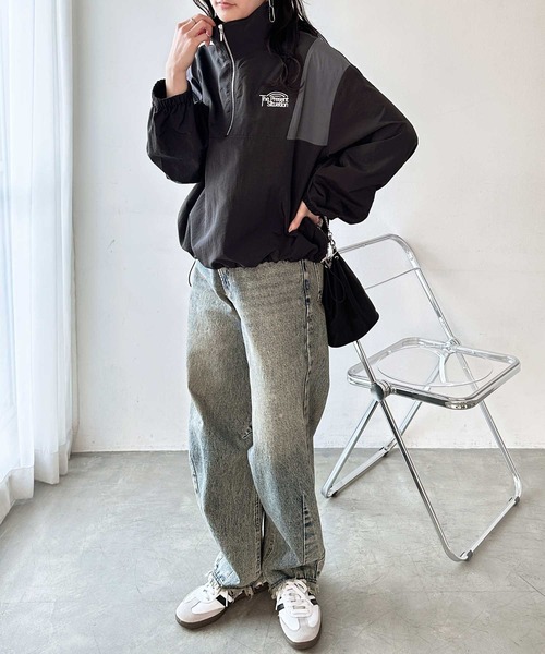 FIRST MOOD(ファーストムード)の「《FIRSTMOODコラボ》ハーフジップ配色ナイロン刺繍オーバーサイズブルゾン(ブルゾン・レディース・ベージュ/ブラック・LARGE/MEDIUM)」の15枚目の写真