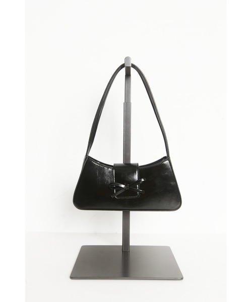 &. NOSTALGIA(アンドドットノスタルジア)の「【ZOZO限定】フラップリボンバッグ(ショルダーバッグ・レディース・ブラック/ホワイト・FREE)」の11枚目の写真