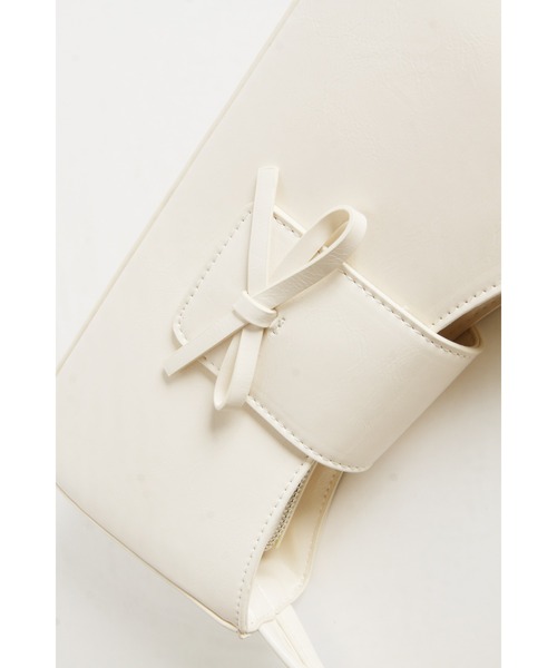 &. NOSTALGIA(アンドドットノスタルジア)の「【ZOZO限定】フラップリボンバッグ(ショルダーバッグ・レディース・ブラック/ホワイト・FREE)」の16枚目の写真