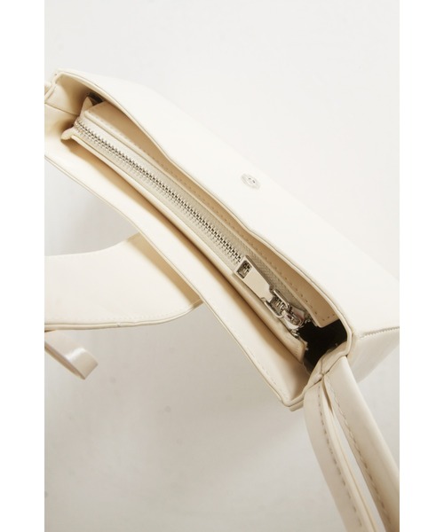 &. NOSTALGIA(アンドドットノスタルジア)の「【ZOZO限定】フラップリボンバッグ(ショルダーバッグ・レディース・ブラック/ホワイト・FREE)」の18枚目の写真