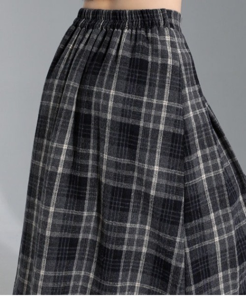 gossip!ロサンゼルス(ゴシップロサンゼルス)の「【サイズあり】ウールライクヴィンテージ チェック 厚手タックプリーツスカート(秋冬の韓国ファッション ガーリー定番)(スカート・レディース・ブラウン/グレー・S/M/L/XL)」の16枚目の写真