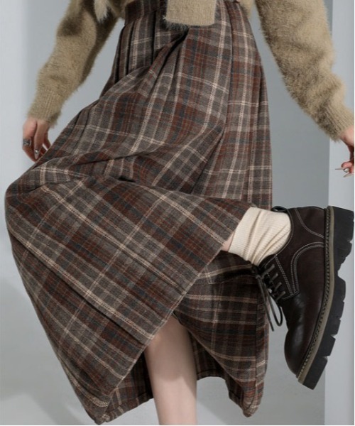 gossip!ロサンゼルス(ゴシップロサンゼルス)の「【サイズあり】ウールライクヴィンテージ チェック 厚手タックプリーツスカート(秋冬の韓国ファッション ガーリー定番)(スカート・レディース・ブラウン/グレー・S/M/L/XL)」の14枚目の写真