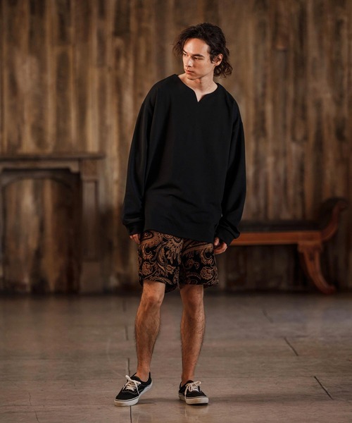 CAMBIO（カンビオ）の「mlt5074-キーネックサイドスリットカットソー（Tシャツ/カットソー・メンズ・アイボリー/グレイッシュベージュ/ブラック・M/L/XL）」の8枚目の写真