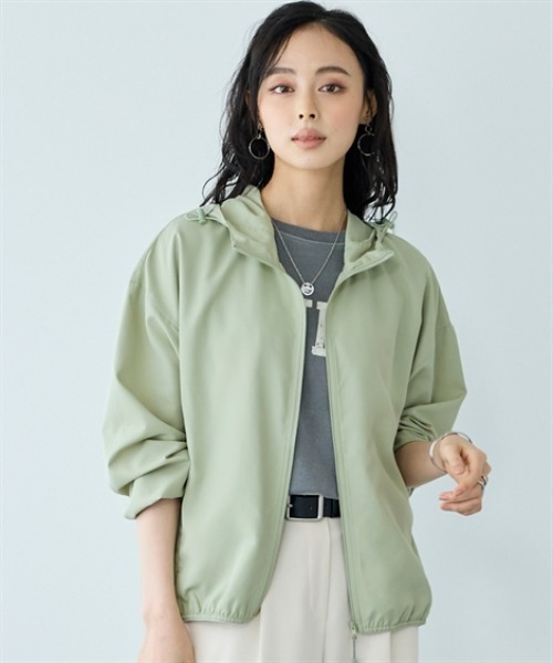 nissen（ニッセン）の「軽tetポケッタブルブルゾン（UVカット・はっ水・花粉がつきにくい）＜大きいサイズ有＞（ブルゾン・レディース・グリーン/ピンク/アイボリー/ブラック・3L/S/M/L/LL）」の4枚目の写真