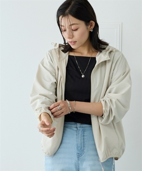 nissen（ニッセン）の「軽tetポケッタブルブルゾン（UVカット・はっ水・花粉がつきにくい）＜大きいサイズ有＞（ブルゾン・レディース・グリーン/ピンク/アイボリー/ブラック・3L/S/M/L/LL）」の2枚目の写真