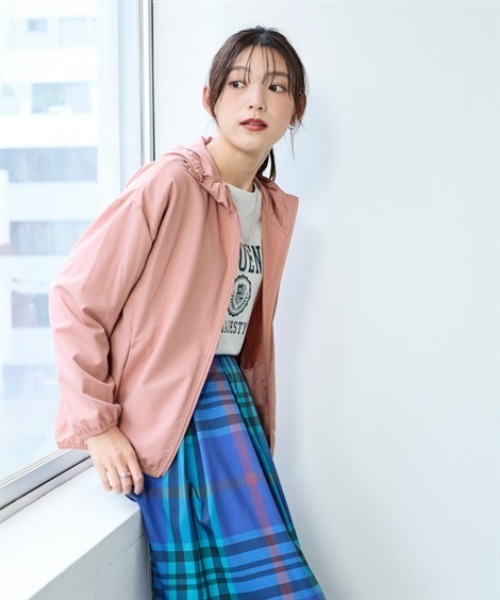 nissen（ニッセン）の「軽tetポケッタブルブルゾン（UVカット・はっ水・花粉がつきにくい）＜大きいサイズ有＞（ブルゾン・レディース・グリーン/ピンク/アイボリー/ブラック・3L/S/M/L/LL）」の9枚目の写真