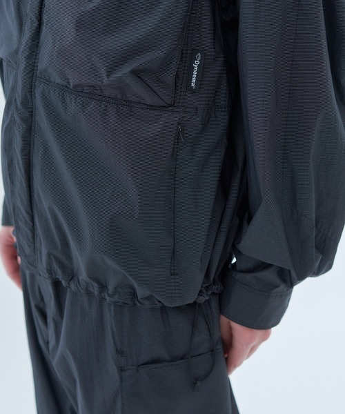 MINOTAUR（ミノトール）の「MINOTAUR INST. FOR ESTNATION / トランスフォームブルゾン with Dyneema（ブルゾン・メンズ・ブラック・LARGE/MEDIUM）」の2枚目の写真