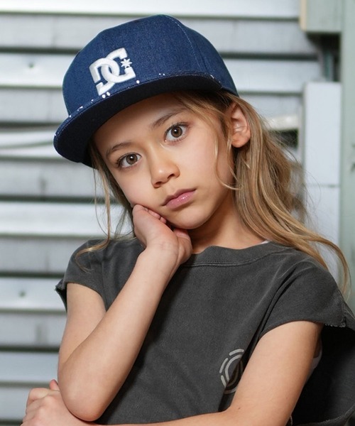DC(ディーシー)の「DC/ディーシー キッズ キャップ 25 KD STAR EMB SNAPBACK YCP251603(キャップ・キッズ・ブラック/インディゴブルー/ライトインディゴブルー・FREE)」の1枚目の写真