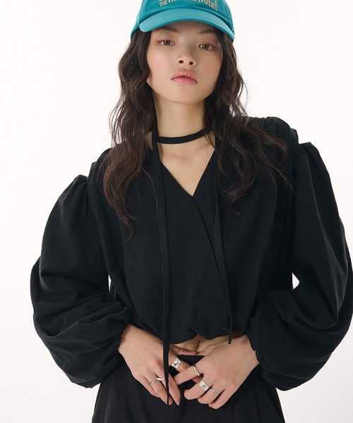 MUHET(ミュエータ)の「v neck balloon blouse / Vネックバルーンブラウス(シャツ/ブラウス・レディース・ブラック/オフホワイト・FREE)」の16枚目の写真