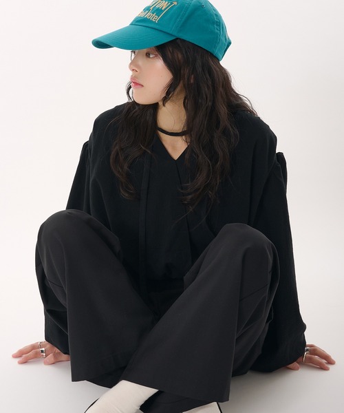 MUHET(ミュエータ)の「v neck balloon blouse / Vネックバルーンブラウス(シャツ/ブラウス・レディース・ブラック/オフホワイト・FREE)」の17枚目の写真