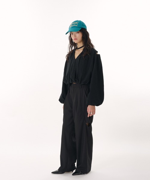 MUHET(ミュエータ)の「v neck balloon blouse / Vネックバルーンブラウス(シャツ/ブラウス・レディース・ブラック/オフホワイト・FREE)」の22枚目の写真