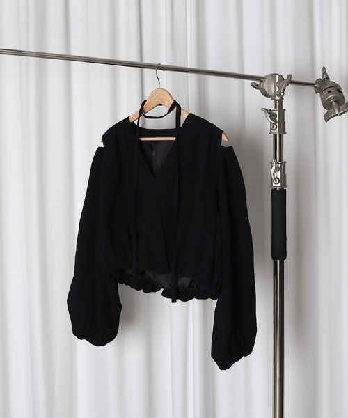 MUHET(ミュエータ)の「v neck balloon blouse / Vネックバルーンブラウス(シャツ/ブラウス・レディース・ブラック/オフホワイト・FREE)」の14枚目の写真