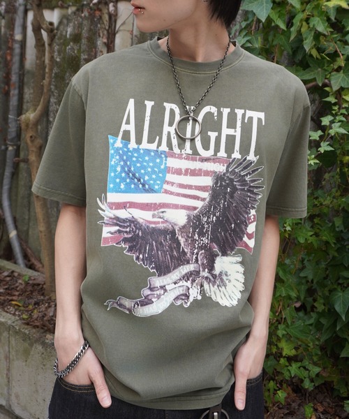 SPINNS（スピンズ）の「ピグメント加工プリントTシャツ/レトロイーグル/短丈/古着風（Tシャツ/カットソー・メンズ・ブラック/カーキ・ONESIZE）」の2枚目の写真