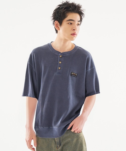 kutir(クティール)の「HENRY NECK PIGMENT PROCESSIN THERMAL TEE/ヘンリーネックピグメント加工サーマルTEE(Tシャツ/カットソー・メンズ・ブラック/ネイビー/杢グレー・MEDIUM/LARGE)」の6枚目の写真