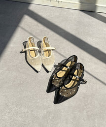 Thevon（ゼボン）の「シアーパールパンプス（サンダル）」