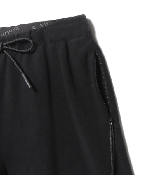 onegravity(ワングラビティ)の「onegravity / パイル サイドジップショーツ(その他パンツ・メンズ・オフホワイト/ブラック・SMALL/MEDIUM/LARGE/X-LARGE)」の5枚目の写真