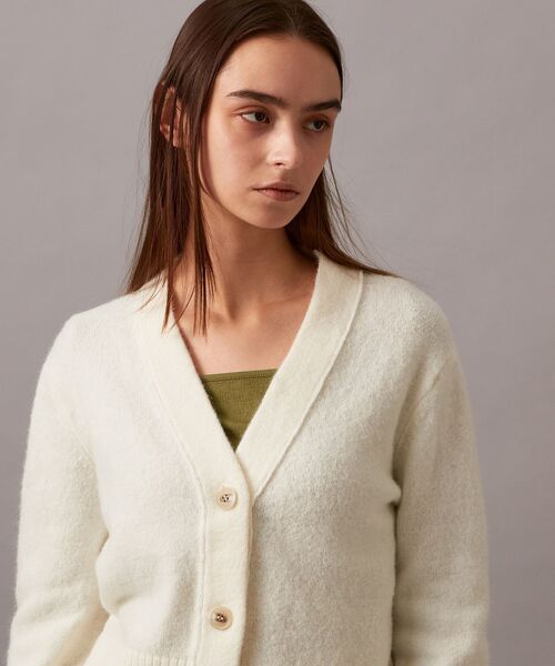 Calvin Klein(カルバン・クライン)の「クラシック トラッカー Vネックカーディガン(カーディガン/ボレロ・レディース・アイボリー/ブラック/イエロー系その他・S/M/XS)」の6枚目の写真