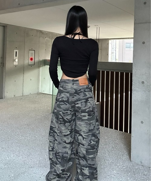 KsG（ケーエスジー）の「クロップドムーンロゴトップス（Tシャツ/カットソー・レディース・ブラック・LARGE/MEDIUM/SMALL）」の6枚目の写真
