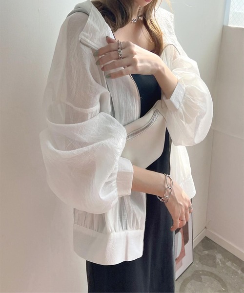 CADBURY（キャドバリー）の「ｼｱｰﾊﾟｰｶｰｼﾞｯﾌﾟｱｯﾌﾟ（その他トップス・レディース・ホワイト/ブラック/ベージュ・FREE）」の2枚目の写真