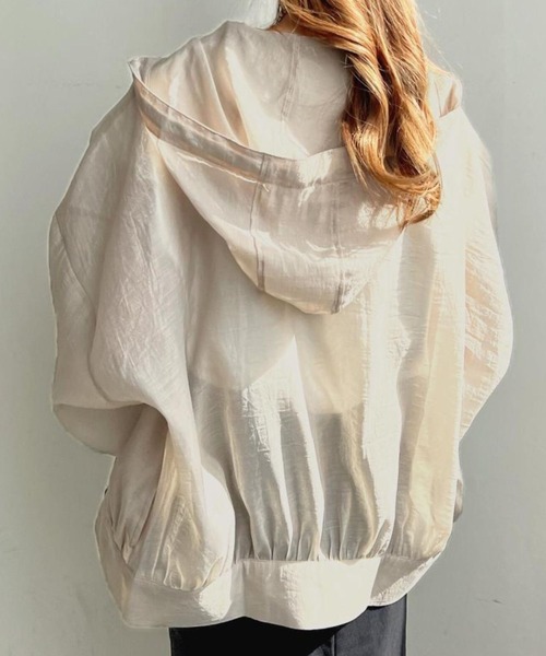 CADBURY（キャドバリー）の「ｼｱｰﾊﾟｰｶｰｼﾞｯﾌﾟｱｯﾌﾟ（その他トップス・レディース・ホワイト/ブラック/ベージュ・FREE）」の4枚目の写真