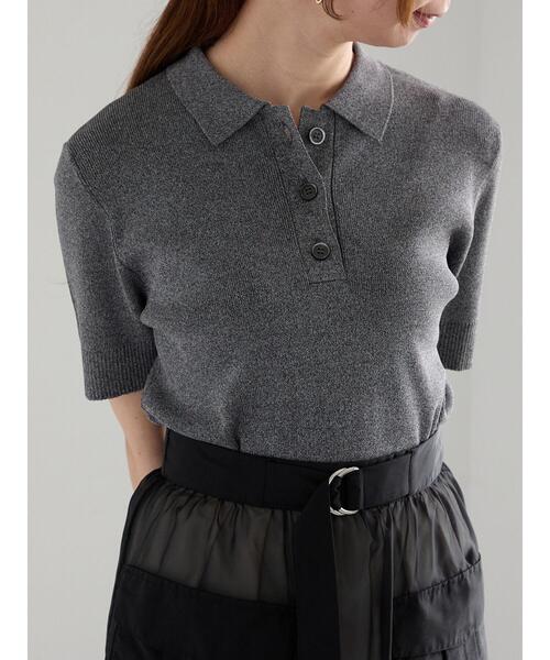 Te chichi（テチチ）の「【松井愛莉着用】ハーフスリーブポロニット（ニット/セーター・レディース・グレー/ブラック/カーキ・F）」の3枚目の写真
