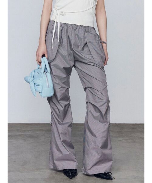 EMODA(エモダ)の「ハングポケットセミフレアパンツ(その他パンツ・レディース・その他/グレー/ブラック・FREE)」の4枚目の写真