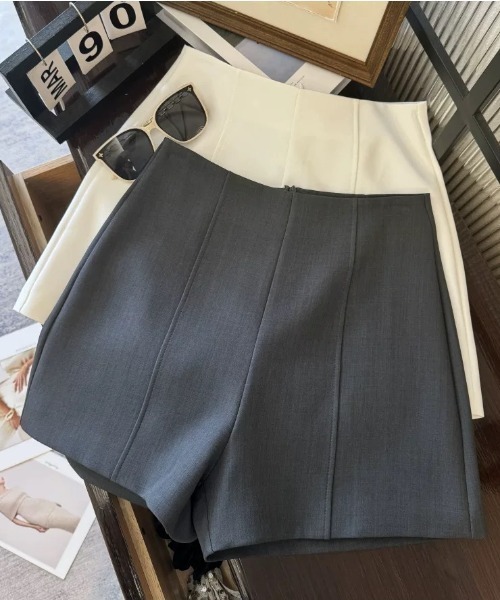 ampm(エーエムピーエム)の「韓国風美脚ハイウエストショートパンツ(その他パンツ・レディース・ホワイト/ブラック/グレー・S/M/L)」の3枚目の写真