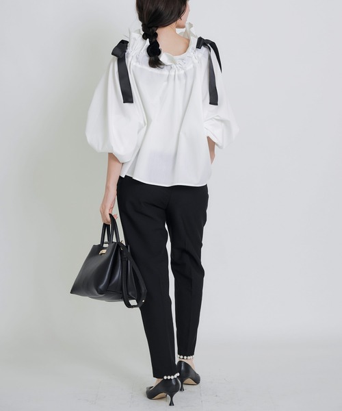 PICCIN PERLA（ピッチンペルラ）の「ダブルリボンザビエルブラウス（シャツ/ブラウス・レディース・ブラック/オフホワイト・M）」の17枚目の写真