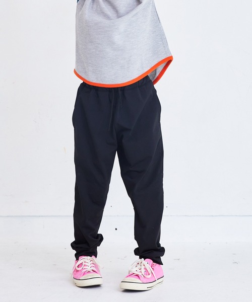 LSP WOW(エルエスピーワオ)の「【LSP WOW!】ドライストレッチジョガーパンツ(その他パンツ・キッズ・グレー/ネイビー/カーキ/ブラック・120/130/140/150/100/110)」の1枚目の写真