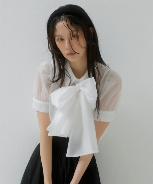 AND COUTURE(アンドクチュール)の「バタフライリボンシアーブラウス(シャツ/ブラウス・レディース・ブラック/オフホワイト/ピンク/ブルー・FREE)」の10枚目の写真