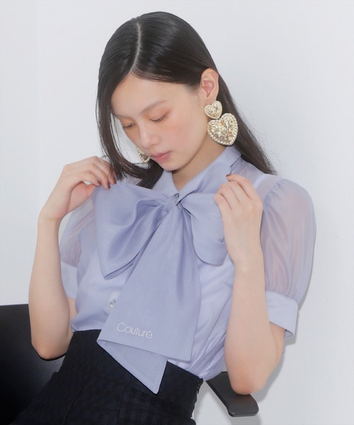 AND COUTURE(アンドクチュール)の「バタフライリボンシアーブラウス(シャツ/ブラウス・レディース・ブラック/オフホワイト/ピンク/ブルー・FREE)」の18枚目の写真