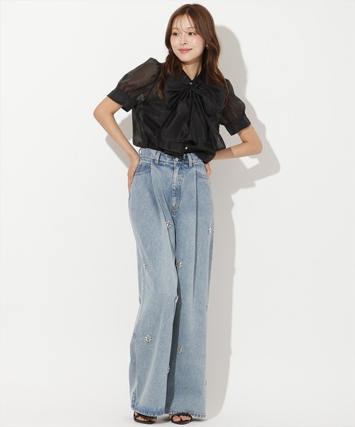 AND COUTURE(アンドクチュール)の「バタフライリボンシアーブラウス(シャツ/ブラウス・レディース・ブラック/オフホワイト/ピンク/ブルー・FREE)」の11枚目の写真