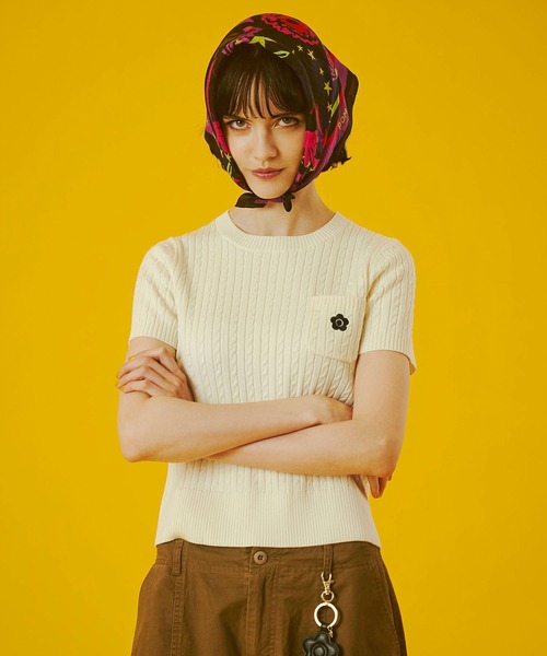 MARY QUANT（マリークワント）の「【レッドROSE BUD別注カラー】(MARY QUANT)CABLE HALF SLEEVE KNIT（ニット/セーター・レディース・オフホワイト/ブラック/レッド・ONE SIZE）」の5枚目の写真