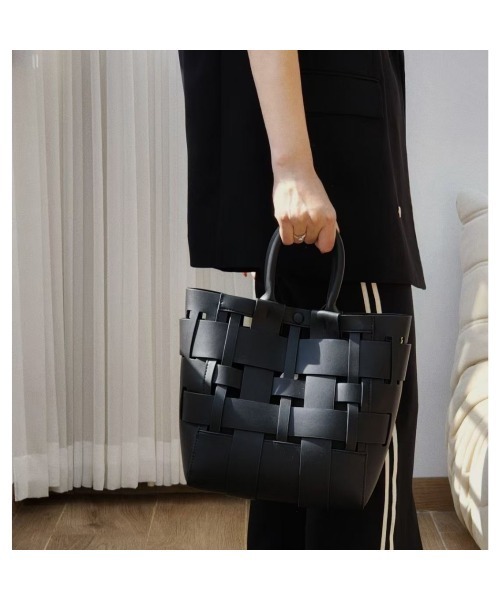 VENETA 黒 編み込みショルダーバッグ Bottega Venetta風 ショルダーバッグ 編み込み ブラック - メルカリ