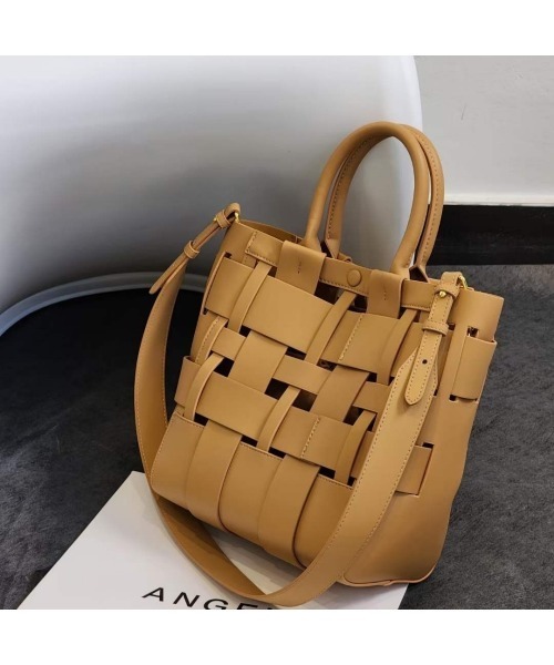 Tomieco(トミエコ)の「LEATHER 編み込みショルダー トート 2wayバッグ(ショルダーバッグ・レディース・グレー系その他/ブラウン系その他/オフホワイト/ダークブラウン/ブラック・FREE)」の20枚目の写真