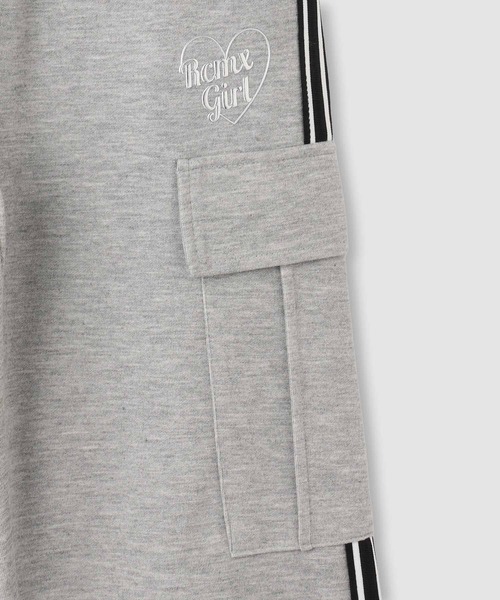 RICH MIX(リッチミックス)の「RICHMIX サイドライン カーゴパンツ(カーゴパンツ・キッズ・杢グレー/ブラック・140/130/160/150)」の6枚目の写真