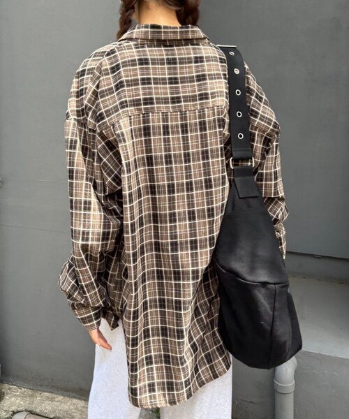 CIAOPANIC TYPY（チャオパニックティピー）の「【UNISEX】モール混長袖チェックシャツ（シャツ/ブラウス・レディース・チャコールグレー/ブラウン/ネイビー/イエロー・MEDIUM/LARGE）」の11枚目の写真