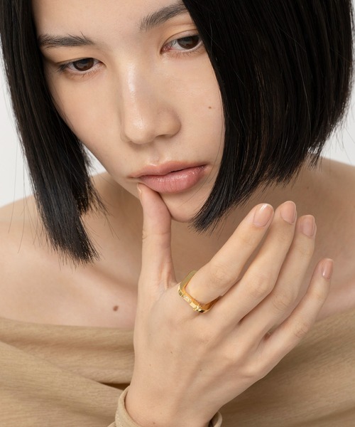 LAPUIS（ラピュイ）の「LAPUIS(ラピュイ)Knot Square ring（リング・レディース・シルバー/ゴールド・11号/13号）」の9枚目の写真