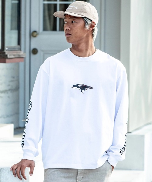Quiksilver(クイックシルバー)の「TC OLD ENGLISH LT/クイックシルバースリーブロゴプリント長袖ロンT(Tシャツ/カットソー・メンズ・ブラック/ホワイト・MEDIUM/LARGE/X-LARGE)」の2枚目の写真