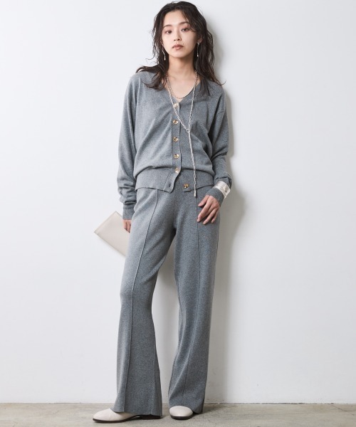 CHIC STYLE（シックスタイル）の「微起毛Vネックニットカーディガン＜大きいサイズ有＞シックスタイル（カーディガン/ボレロ・レディース・ブラック/グレー/ベージュ・M/L/LL/3L/4L/5L）」の22枚目の写真