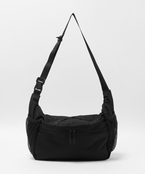 Snow Peak(スノーピーク)の「<snow peak>Everyday Use Middle ショルダーバッグ(ショルダーバッグ・メンズ・ブラック・FREE)」の2枚目の写真