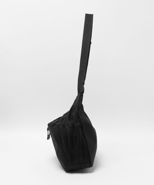 Snow Peak(スノーピーク)の「<snow peak>Everyday Use Middle ショルダーバッグ(ショルダーバッグ・メンズ・ブラック・FREE)」の3枚目の写真