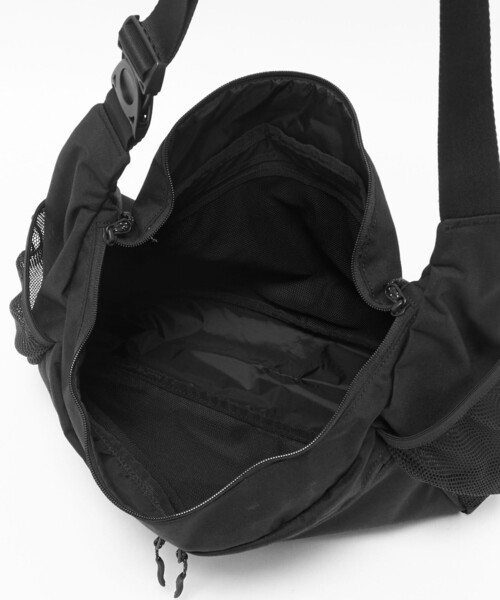Snow Peak(スノーピーク)の「<snow peak>Everyday Use Middle ショルダーバッグ(ショルダーバッグ・メンズ・ブラック・FREE)」の9枚目の写真