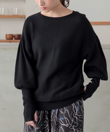 指穴ボリューム袖ニット