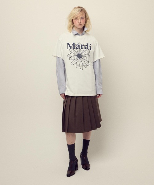 Mardi Mercredi(マルディメクルディ)の「UNISEX TSHIRT FLOWERMARDI / ユニセックス Tシャツ フラワーマルディ(Tシャツ/カットソー・レディース・ネイビー/アイボリー/ブラウン/ブラック×ベージュ/ブラック×グリーン/クリーム/ネイビー系1/チャコール・FREE)」の9枚目の写真