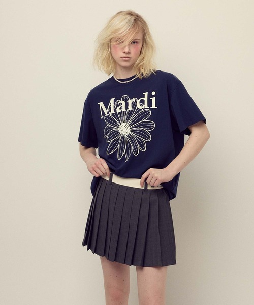 Mardi Mercredi(マルディメクルディ)の「UNISEX TSHIRT FLOWERMARDI / ユニセックス Tシャツ フラワーマルディ(Tシャツ/カットソー・レディース・ネイビー/アイボリー/ブラウン/ブラック×ベージュ/ブラック×グリーン/クリーム/ネイビー系1/チャコール・FREE)」の14枚目の写真