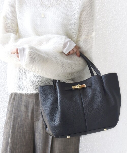 Beau're（ヴュレ）の「BEAURE: ヒネリ 金具付き バッグ（トートバッグ・レディース・ブラック/ブラウン・ONE SIZE）」の5枚目の写真