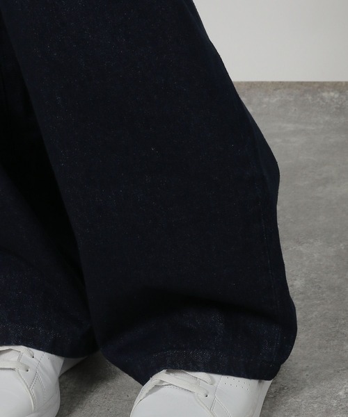 LAKOLE（ラコレ）の「フロントタックデニムパンツ / 592179（デニムパンツ・メンズ・インディゴブルー/ブラック・LARGE/MEDIUM）」の15枚目の写真
