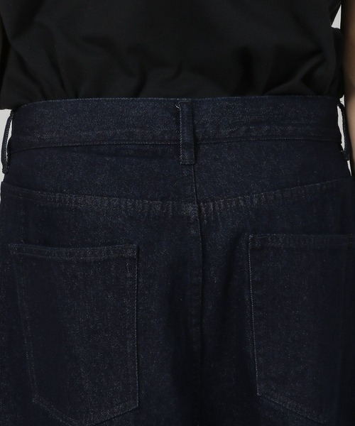 LAKOLE（ラコレ）の「フロントタックデニムパンツ / 592179（デニムパンツ・メンズ・インディゴブルー/ブラック・LARGE/MEDIUM）」の16枚目の写真