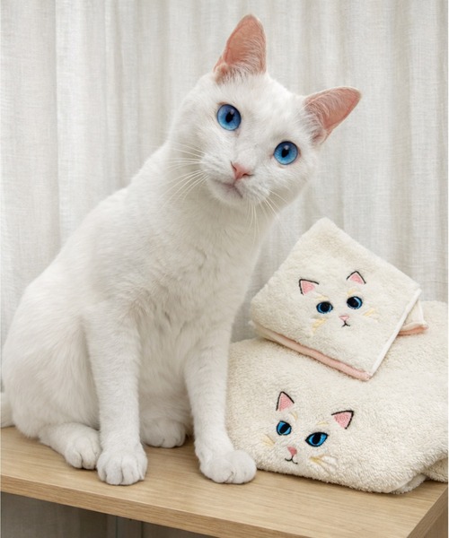 今治タオル】ニャンコの毛並みをそのまま表現した、ふわふわ刺繍入り